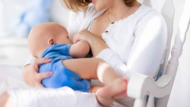 Bebek İçin Doğru Emzirme Pozisyonları Nelerdir